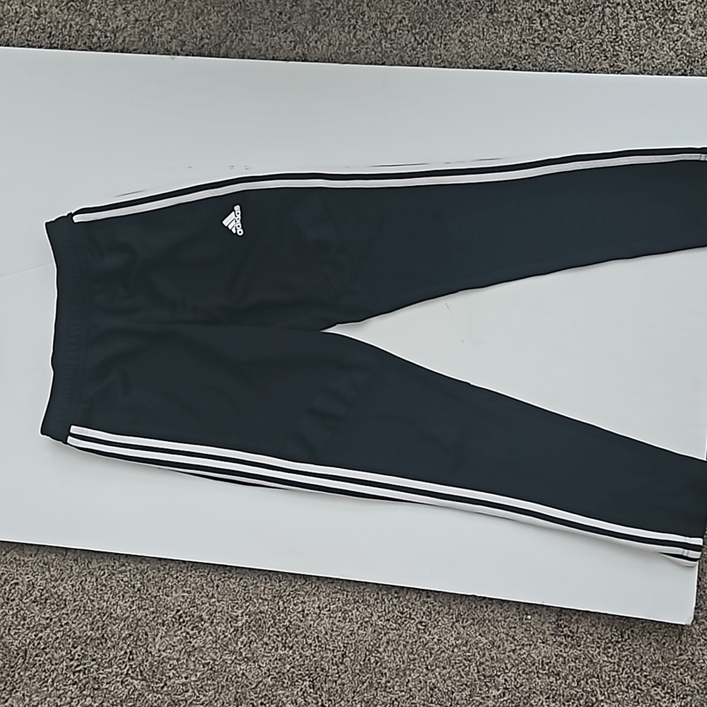 Adidas sweatpants youth size medium climacool